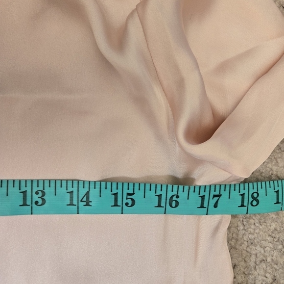 Dorothy Perkins Rose Gold Satin Blouse with Mandarin Collar. Size 6 - Picture 10 of 11